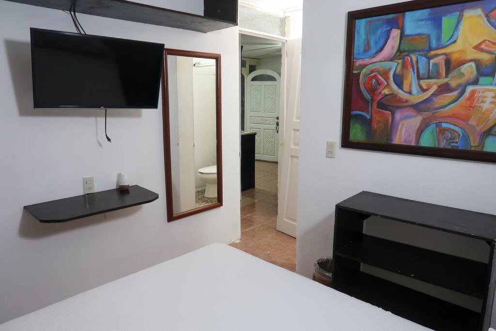 Casa Aurora #2: Private Room In Excellent Location Puerto Vallarta Eksteriør billede